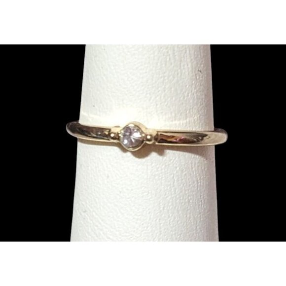 Minimalist Gold Tone Clear Single Gemmed Ring Size 6 3/4 - Picture 1 of 10